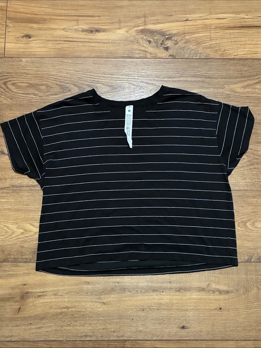 lululemon athletica Black Short Sleeve Tee with White Stripes size 8
